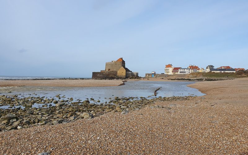 The beach and Fort Mahon