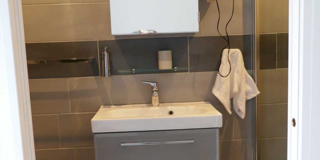 Salle de douche attenante à la chambre des Deux Caps